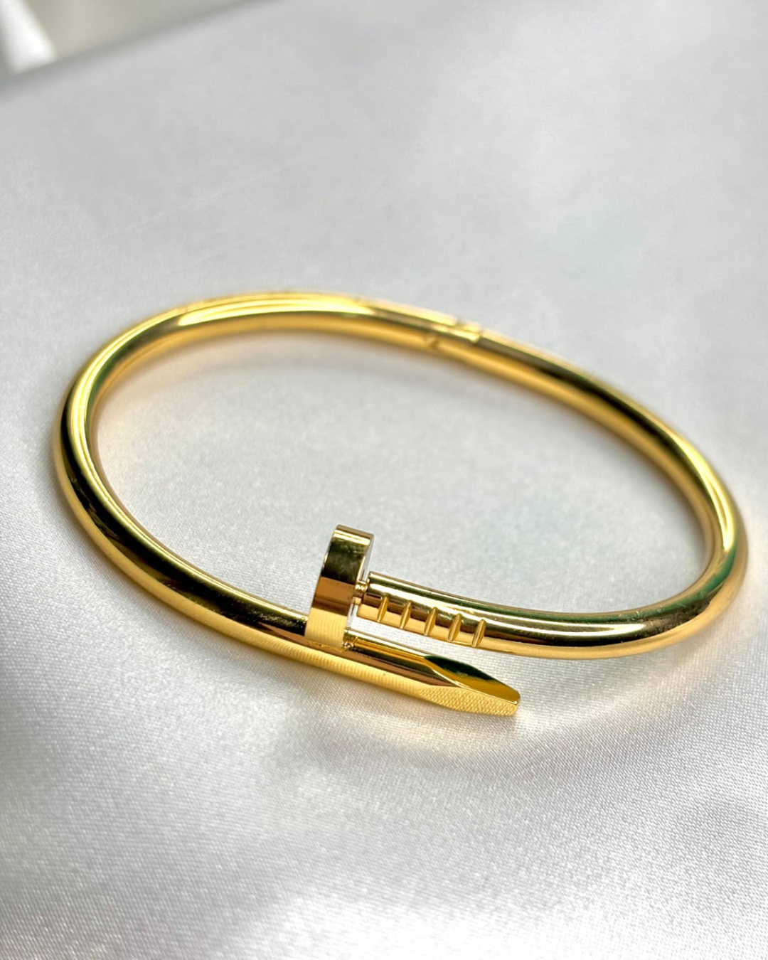 Sparkling Nail-Inspired Cuff Bracelet - Image 3